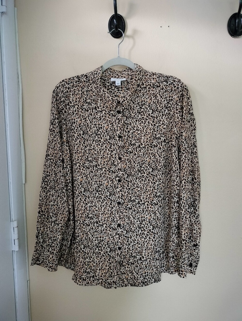 ON 34th Classic Leopard Print Button Blouse XL Office Relax Fit Travel Trendy